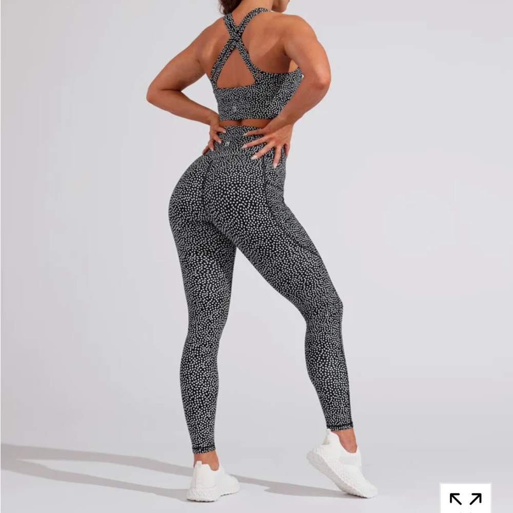 Buffbunny Rosa Sports Bra - Picture 3 of 7